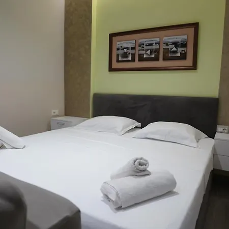 Azura * Durres